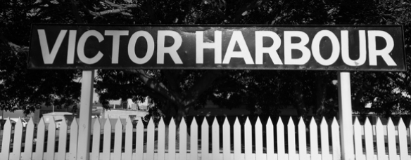 victor-harbour-sign